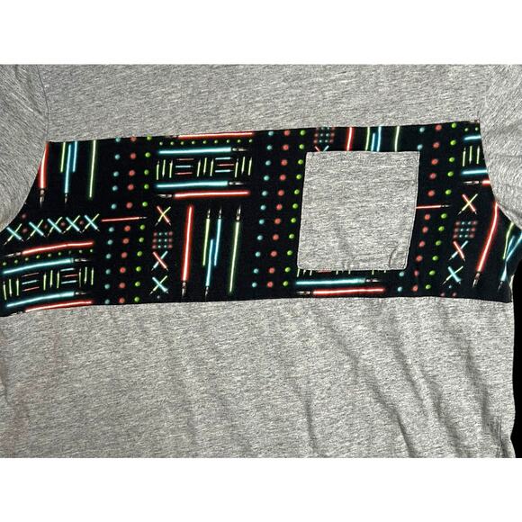 Star Wars x On The Byas Men’s T-Shirt - Size Large - Gray with Neon Lightsaber - Picture 5 of 8